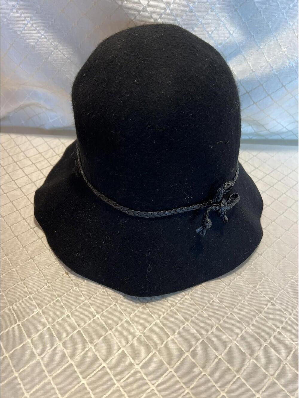 Something Special 100% Wool Elegent Black Women’s  Hat